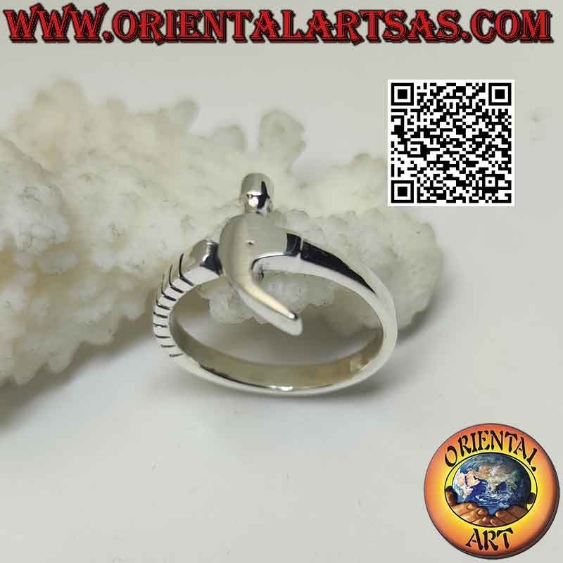 Smooth silver hammer-shaped ring