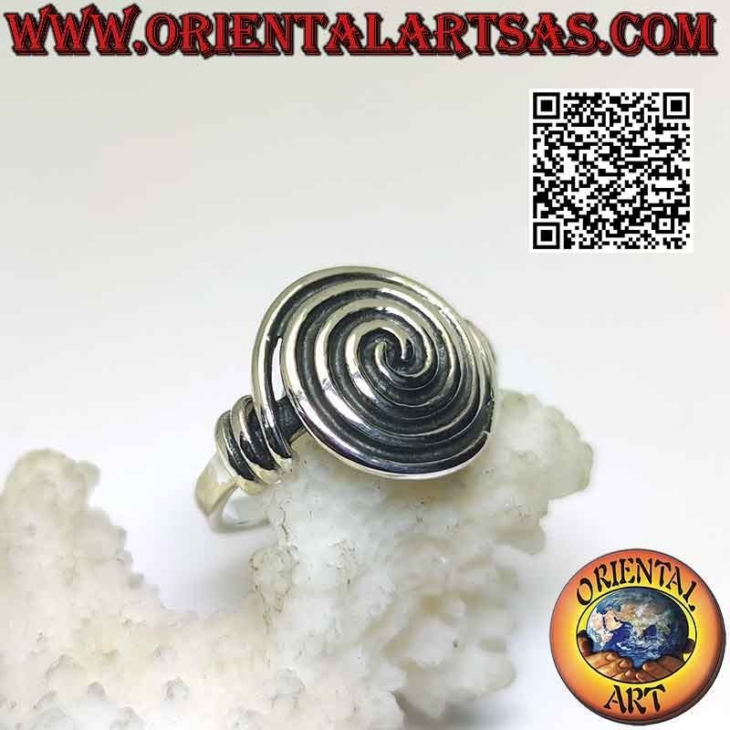 Anello in argento con spirale fitta bombata agganciata lateralmente