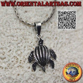 Pendentif en argent en forme de tortue marine mobile (qui bouge) entièrement sculpté et décoré