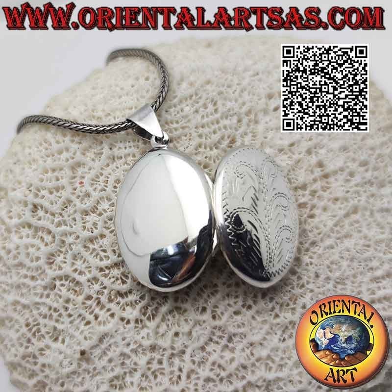 Pendentif cadre photo argent plat ovale lisse avec gravure florale arbuste (25x20)