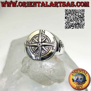 Smooth round silver ring with embossed wind rose and moon on the sides
