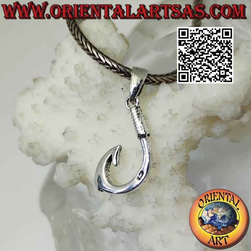 Pendentif en argent en forme d'hameçon classique