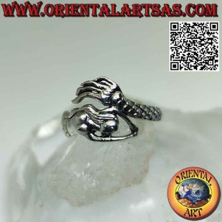 Anillo de plata lisa, la sirena envolvente y seductora