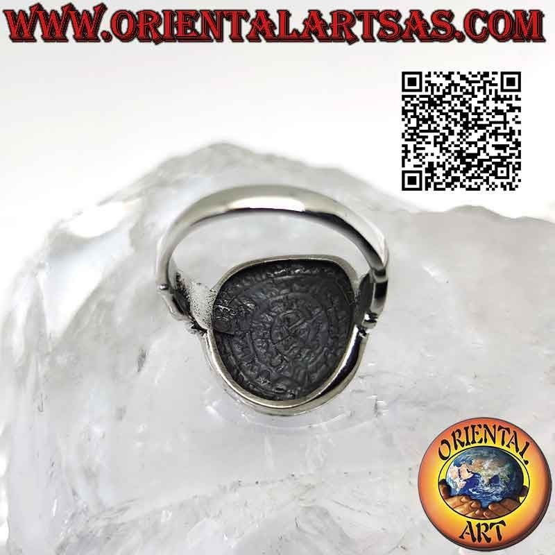 Anillo de plata, "El Disco de Phaistos" sin aro con tridente a los lados