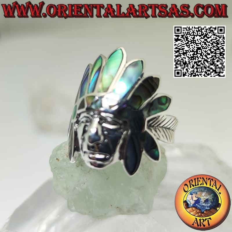Anello in argento, testa del saggio Indiano nativo d'America con copricapo di abalone (paua) e volto liscio