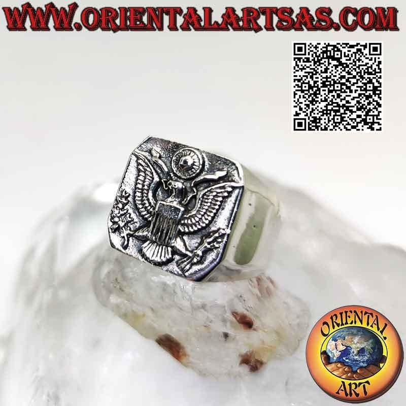 Anillo de plata lisa con el Escudo de Armas de los Estados Unidos de América (águila de cabeza blanca o águila calva) en relieve