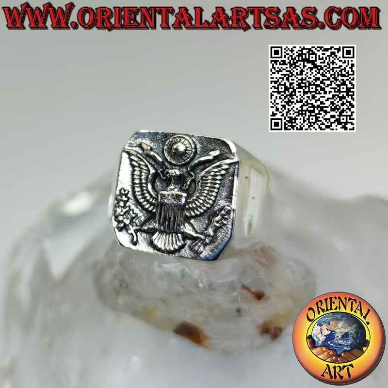 Anillo de plata lisa con el Escudo de Armas de los Estados Unidos de América (águila de cabeza blanca o águila calva) en relieve