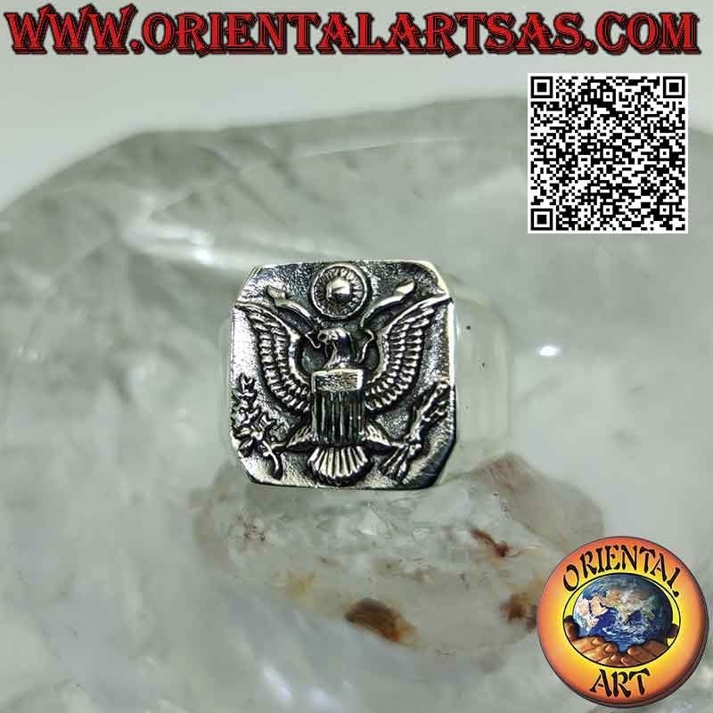 Smooth silver ring with the Coat of Arms of the United States of America (white headed eagle or bald eagle) in relief