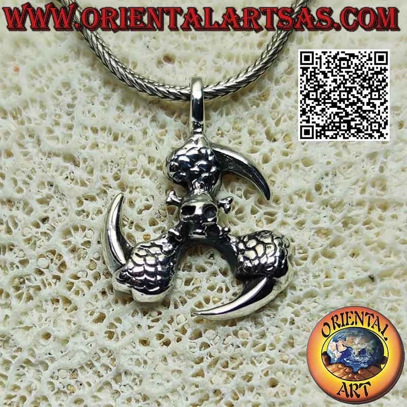 Pendentif en argent avec triple griffe du dragon en mouvement circulaire avec crâne central