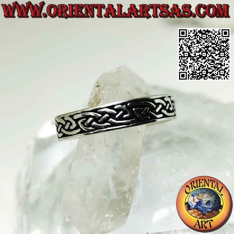 5 mm silver band ring. with engraved infinite Celtic weave