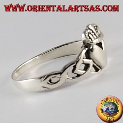 anillo de plata de la lealtad de Claddagh del irlandés del amor y la amistad