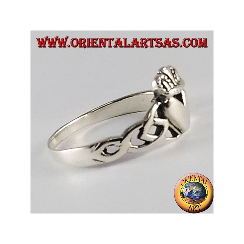 anillo de plata de la lealtad de Claddagh del irlandés del amor y la amistad