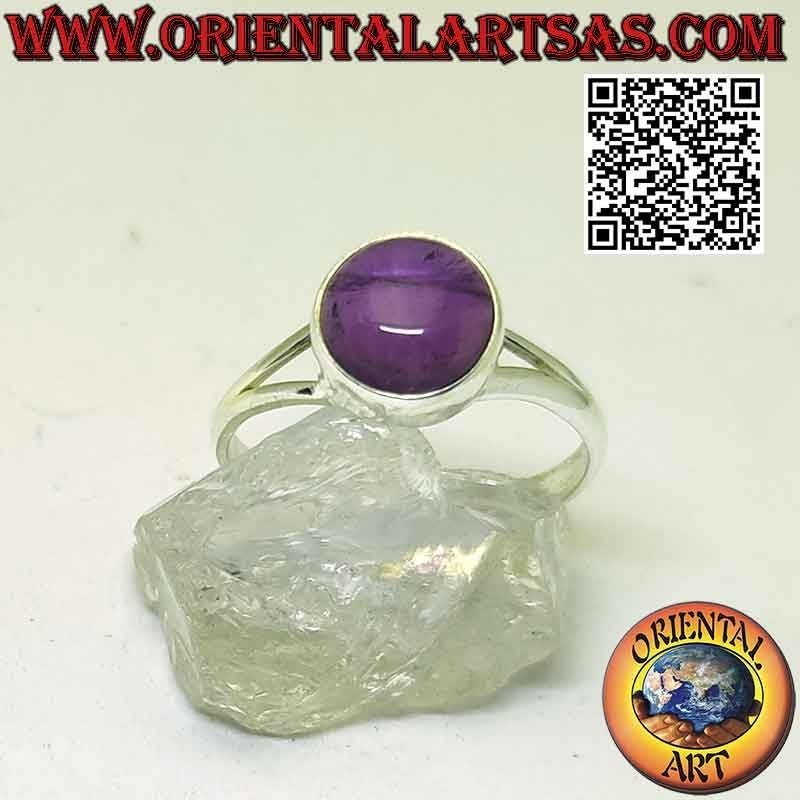 Silver ring with round cabochon amethyst on smooth setting