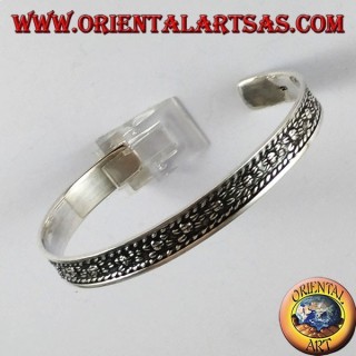 Starre silbernes Armband, handgefertigt 