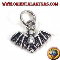 chauve-souris pendentif en argent avec des ailes ouvertes (petit)