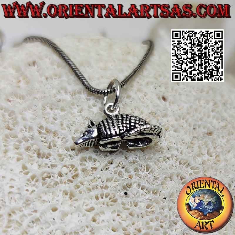 Colgante de plata en forma de Armadillo o Cingulata (tridimensional)