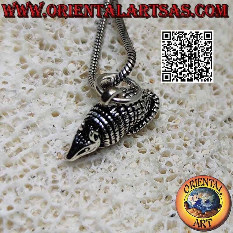 Pendentif en argent en forme de tatou ou de cingulata (tridimensionnel)
