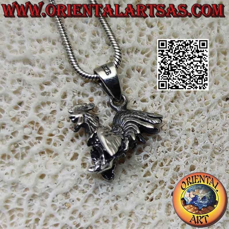Colgante de plata en forma de gallo andante (tridimensional)