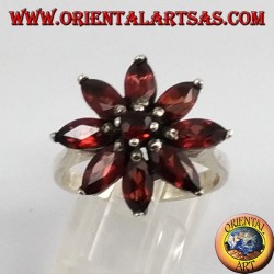 Silver Ring Star of natural faceted Garnets cut Shuttle