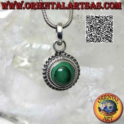 Silver pendant with round cabochon malachite surrounded by interweaving and smooth inserts