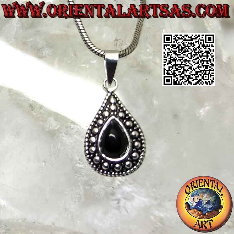 Silberanhänger mit tropfenförmigem Onyx und geprägtem Kugeldekor
