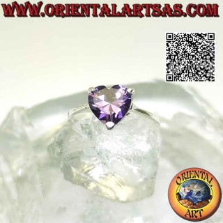 Anillo de plata rodiada con amatista sintética con corazón en relieve engastado y agujero subyacente