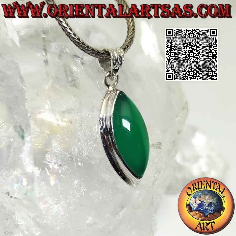 Colgante de plata con ágata lanzadera verde en engaste liso