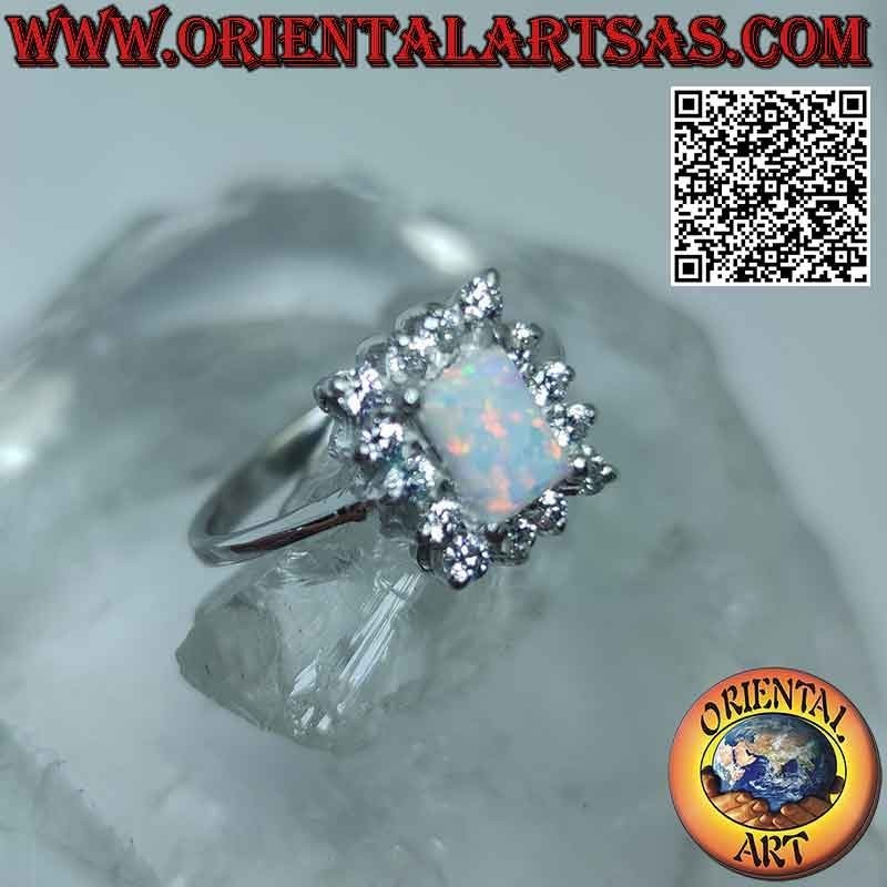 Anillo de plata con ópalo arlequín rectangular y circonitas blancas