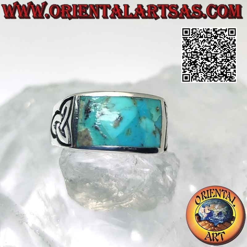 Anello in argento con turchese naturale dell'Arizona e triquetra