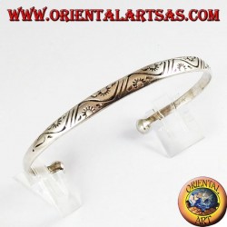 Bracelet en argent rigide avec le soleil estampillé à la main