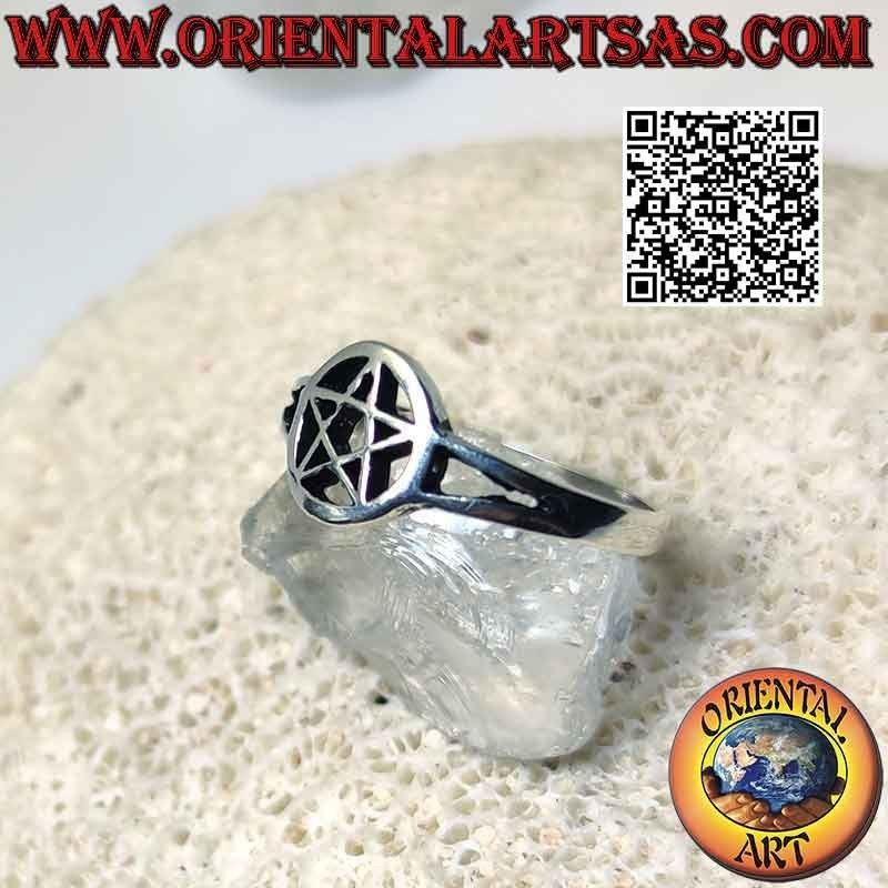 Silver ring with smooth pentacle in the flat circle
