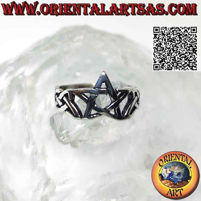 Bague en argent pentacle lisse attachée par des noeuds celtiques
