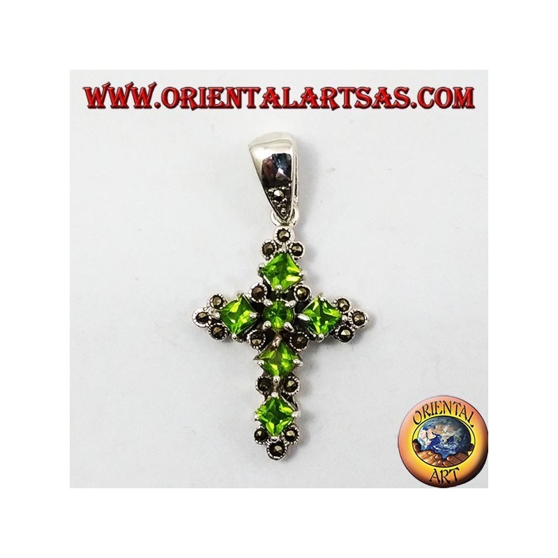 pendentif, croix d'argent et marcassiti avec six péridot