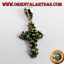 colgante, cruz de plata y marcassiti con seis peridoto