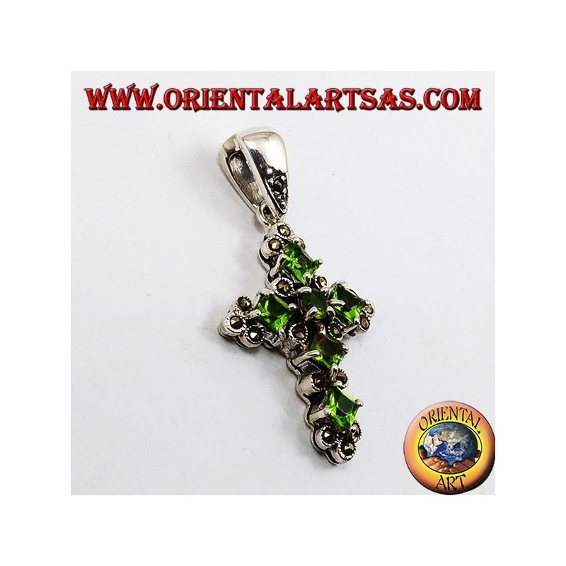 colgante, cruz de plata y marcassiti con seis peridoto