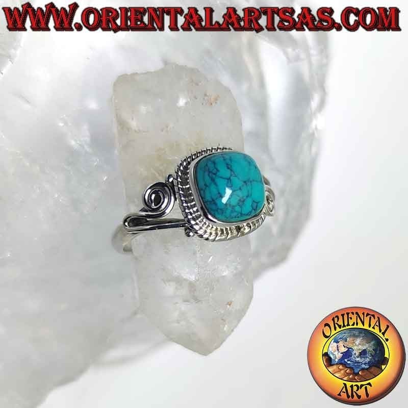 Silberring mit Cabochon-Türkis und asymmetrischer Spirale an den Seiten