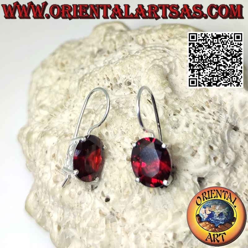 Pendientes de plata con granate facetado y talla "S"