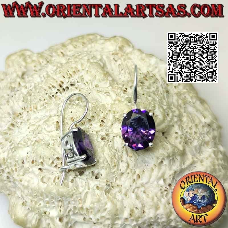 Silberne Ohrringe mit facettiertem Amethyst und "S"-förmigem Loch