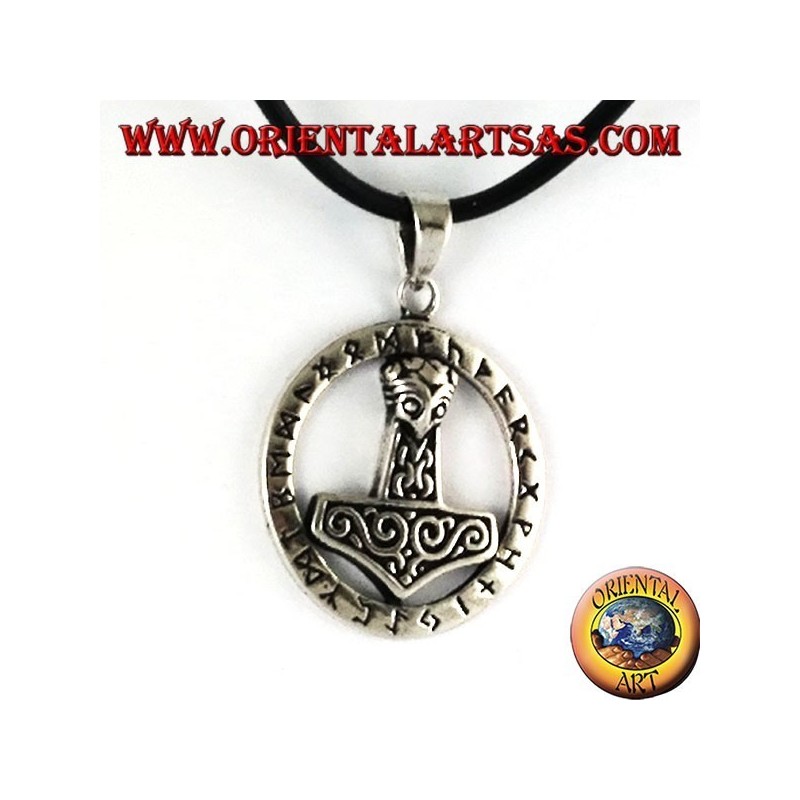 colgante de plata, martillo de Thor en el círculo rúnico