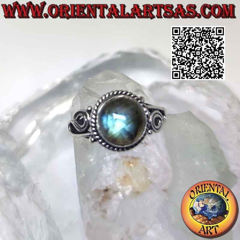 Bague en argent avec cabochon rond labradorite et spirales