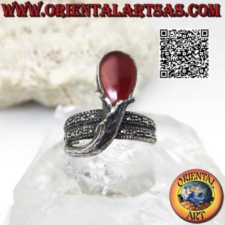 Bague en argent double tour sertie de marcassite et de cornaline goutte inversée