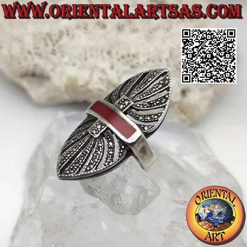 Anillo lanzadera de plata tachonado de marcasita y banda central de cornalina