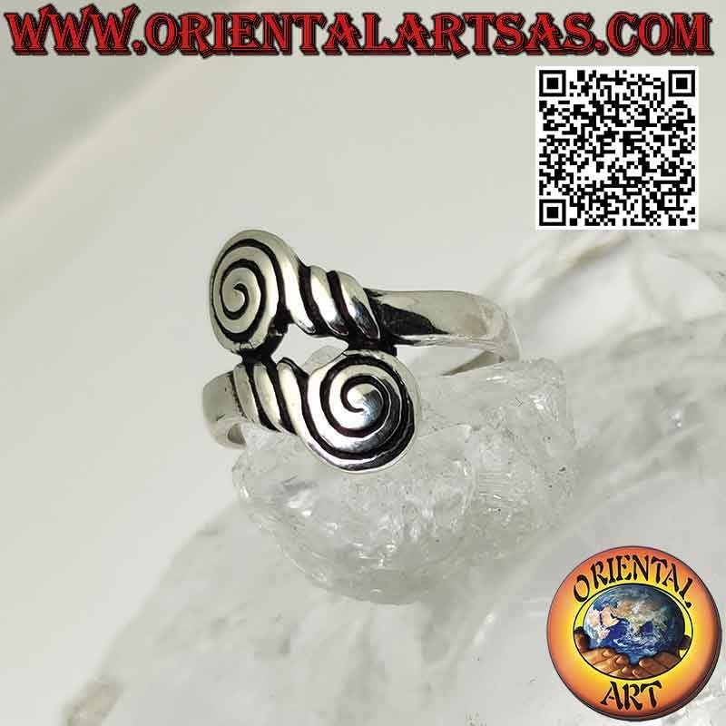 Anello in argento a doppia fascia liscia con spirale finale