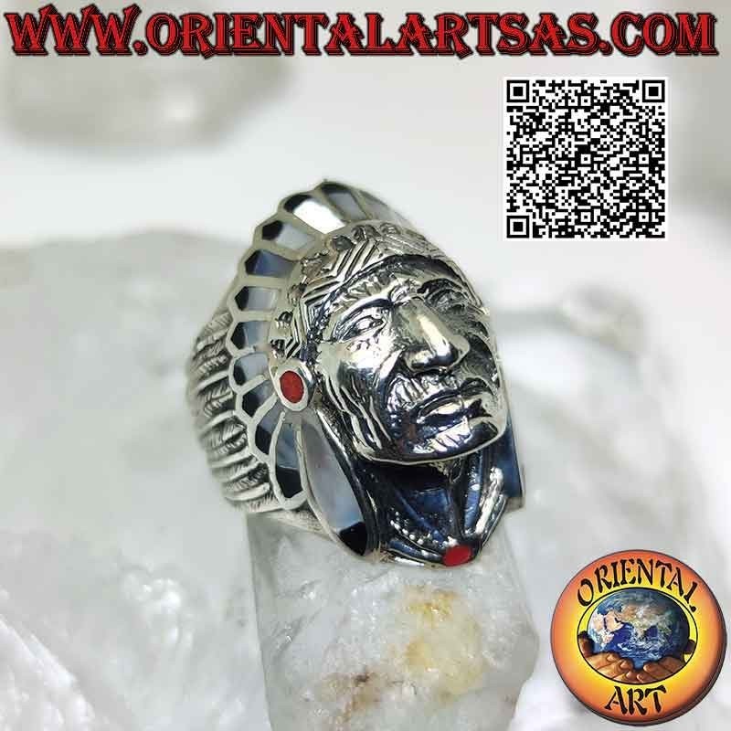 Silberring, indianischer Ureinwohner mit Perlmutt-Kopfschmuck