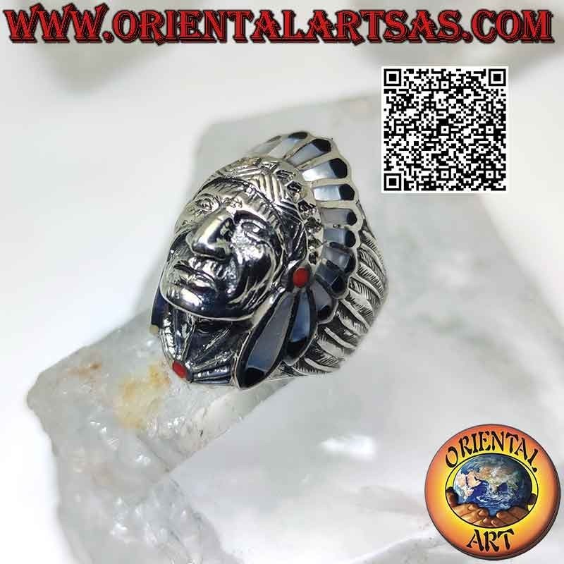Silberring, indianischer Ureinwohner mit Perlmutt-Kopfschmuck