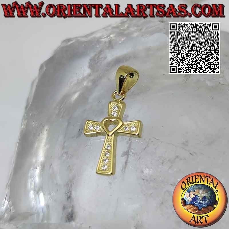 Colgante de plata, cruz cristiana con corazón en el centro (chapado en oro)