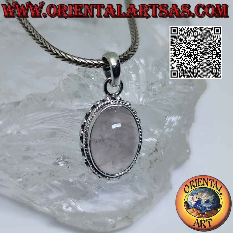 Colgante de plata con cuarzo rosa ovalado, bolas entrelazadas y espaciadas