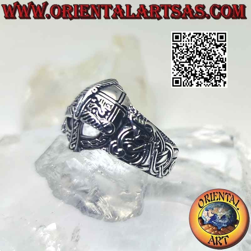 Bague en argent en forme de casque avec gravures celtiques (petite)
