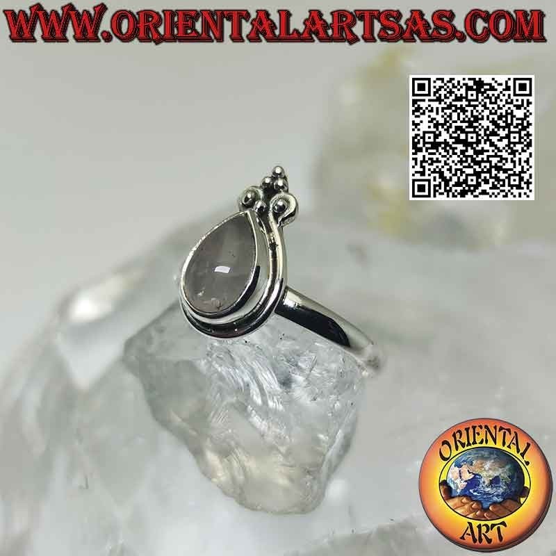 Anello in argento con quarzo rosa a goccia e giglio a corona