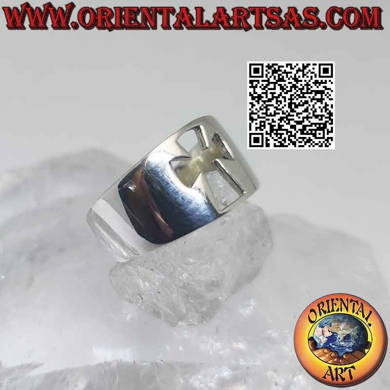Anello in argento liscio a fascia crescente con croce traforata